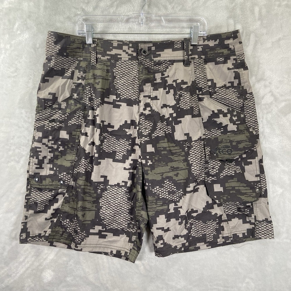 AFTCO Shorts mens 40x10 Board Hybrid Swim Cargo Pockets Digital Camo AOP Fishing